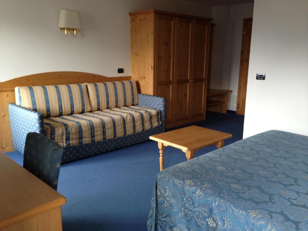 Superior Quadruple Room Mountain View